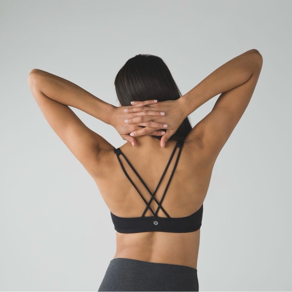 Lululemon Free to Be Sports Bra